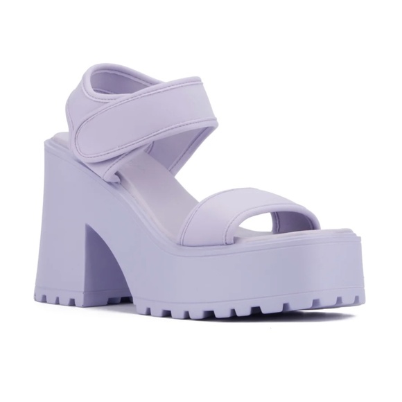 Olivia Miller Shoes - Olivia Miller Women’s Lavender Platform Heeled Sandals Size 7 NEW